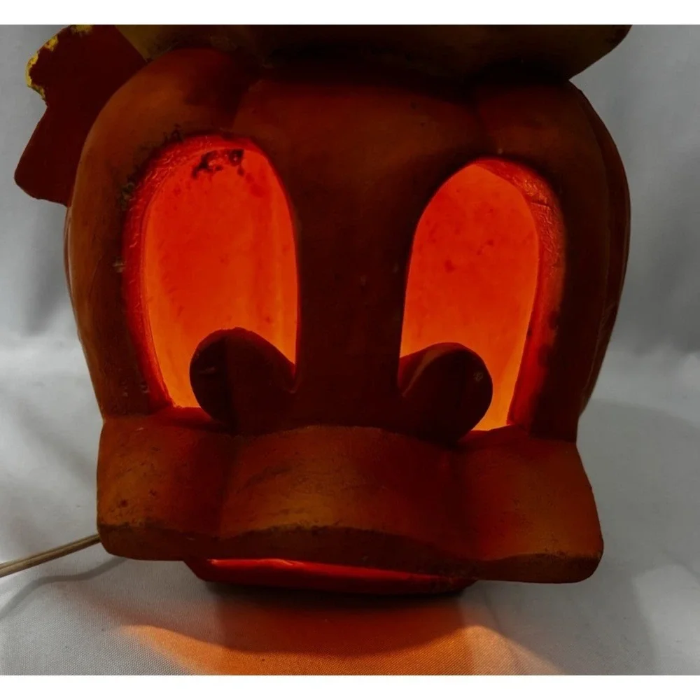 LTrendmasters 1996 Disney Light Up Halloween Head Donald Duck Hard Foam Mickey
